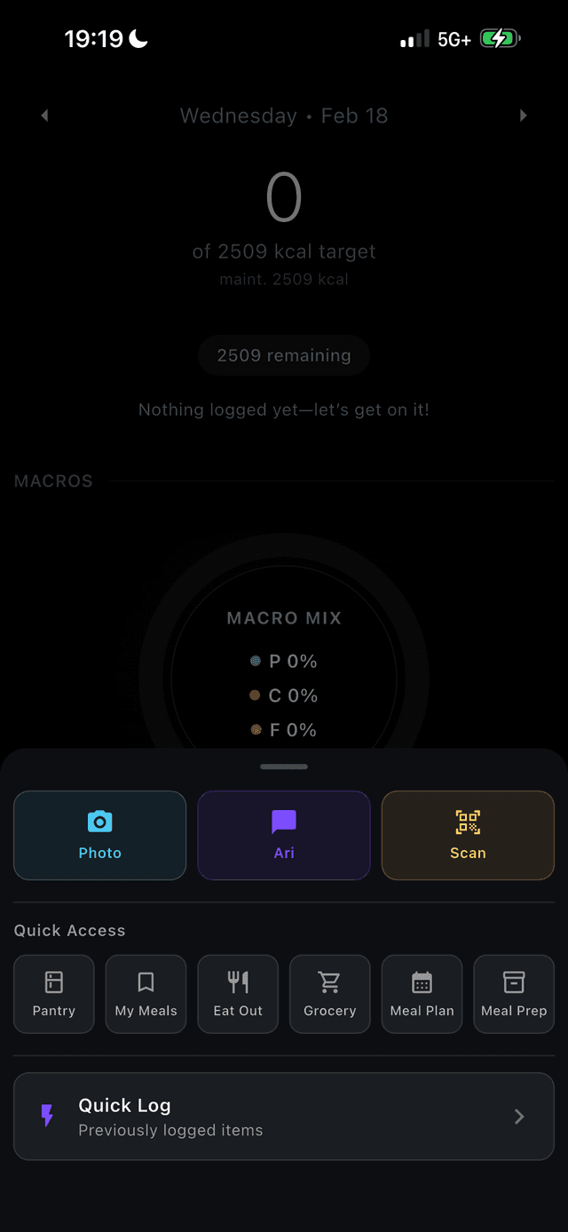 Nutrition logging - photo, Ari chat, barcode scan, quick access tools