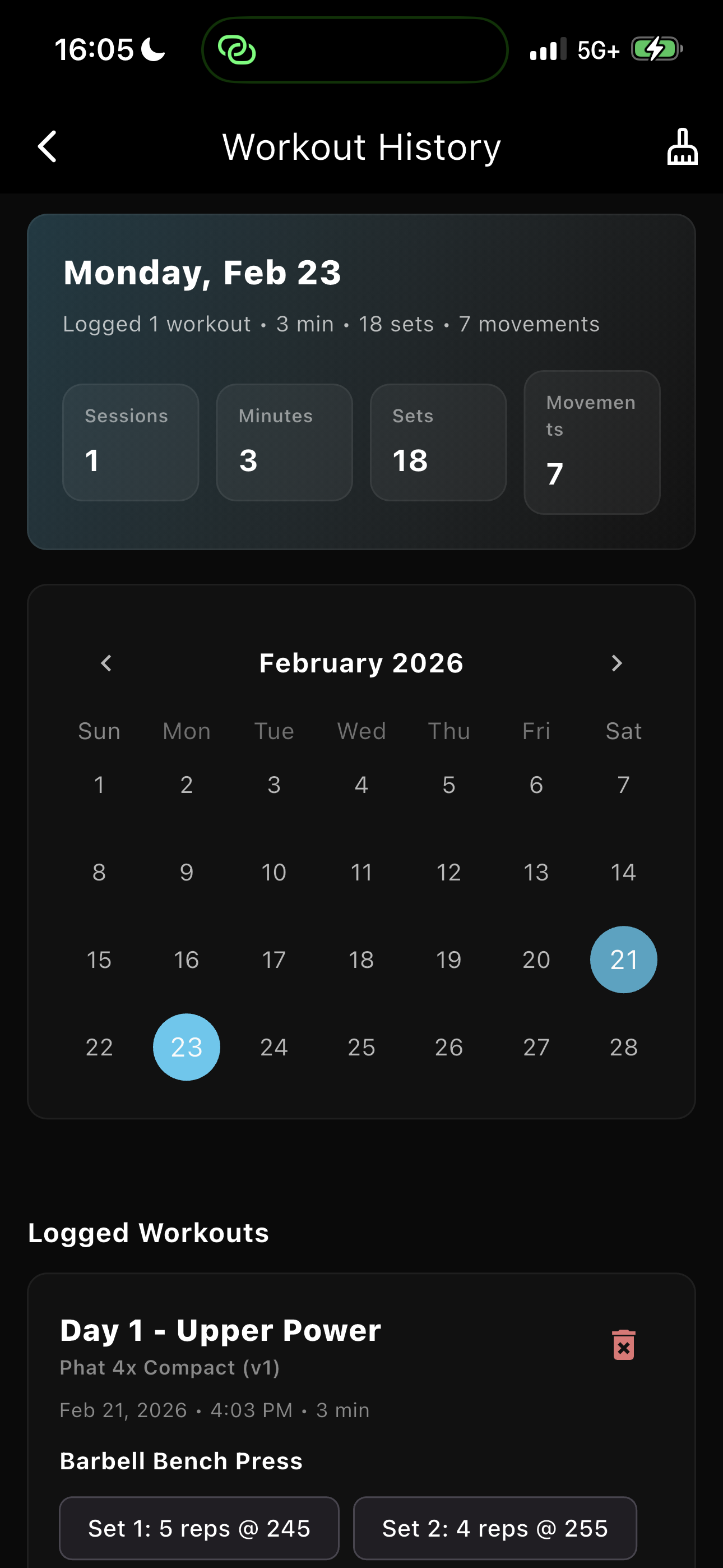 Workout history calendar with session stats